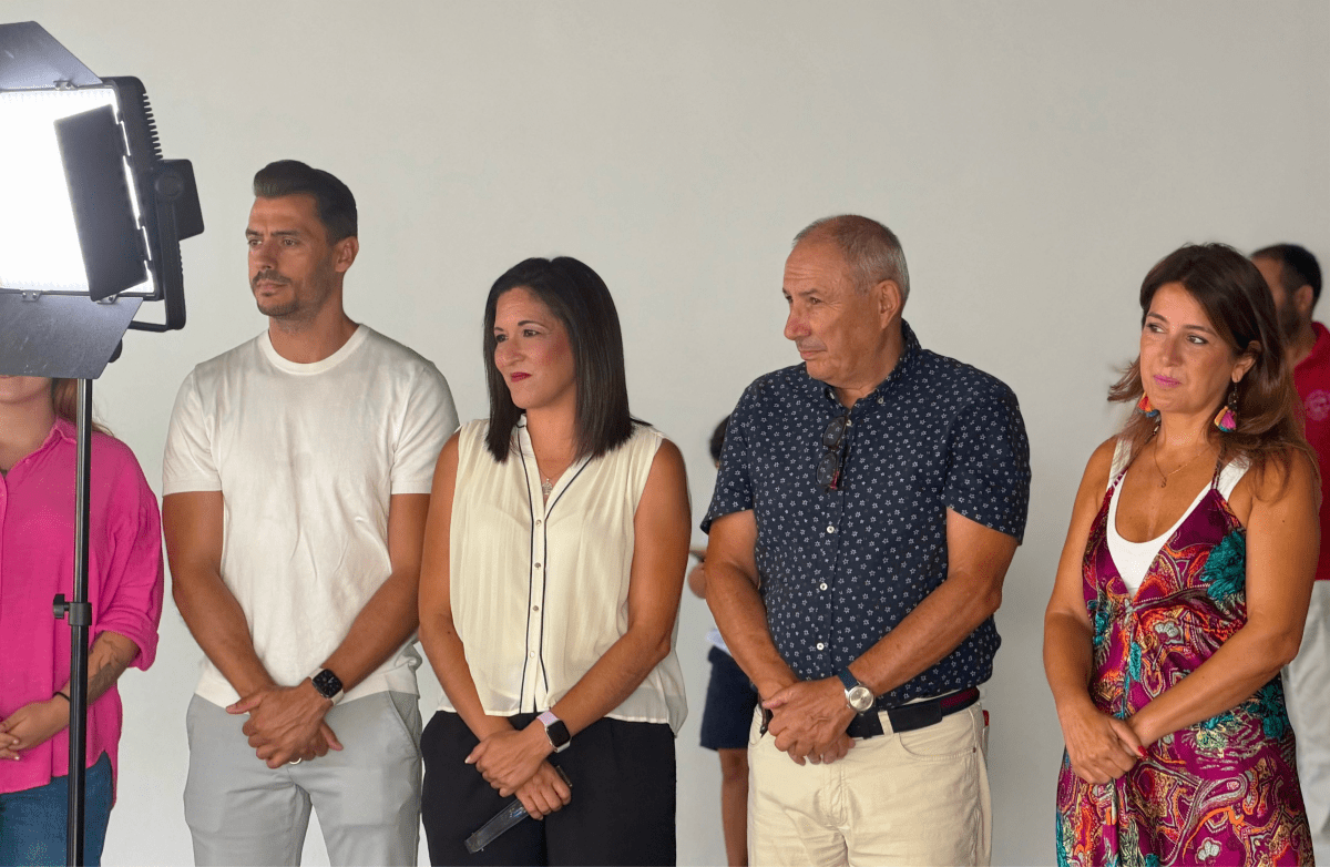 El PSOE de Fuengirola celebra la entrega de 24 viviendas públicas en Carvajal aunque advierte de que el parque actual sigue siendo «insuficiente» ante la tensión del mercado libre