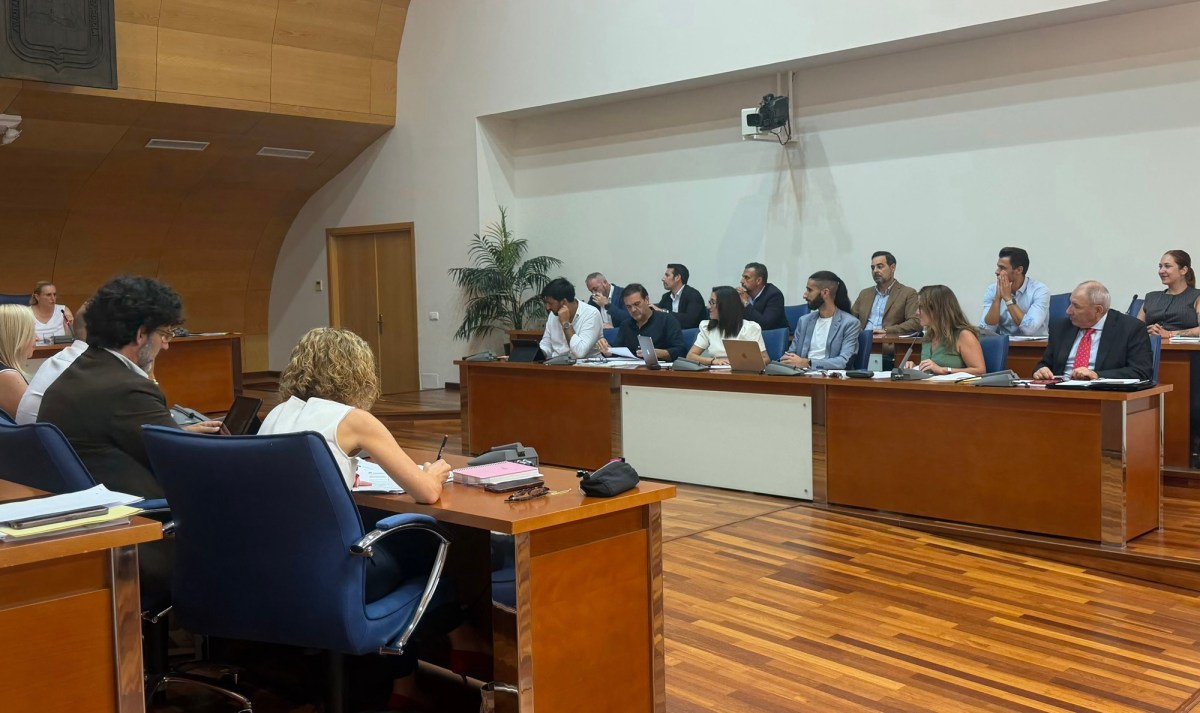 El PSOE rechaza la instrumentalización política de Ceuta por PP y Vox en el pleno de Fuengirola